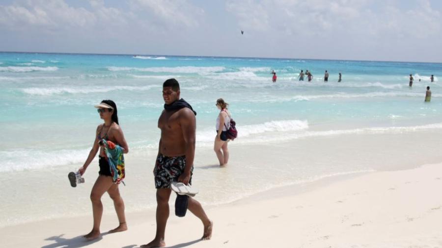 Concanaco prevé repunte de turismo en playas mexicanas en fin de año 