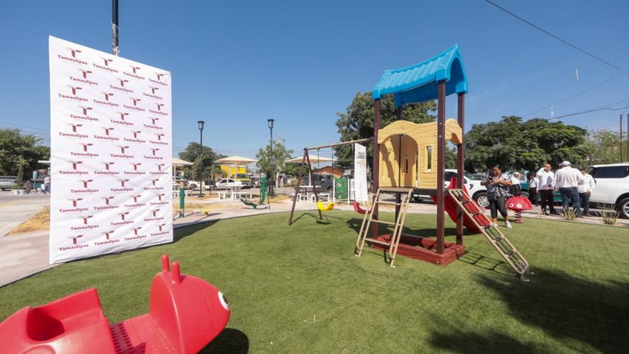 Construye Gobierno Municipal tres plazas en la colonia Nueva Era