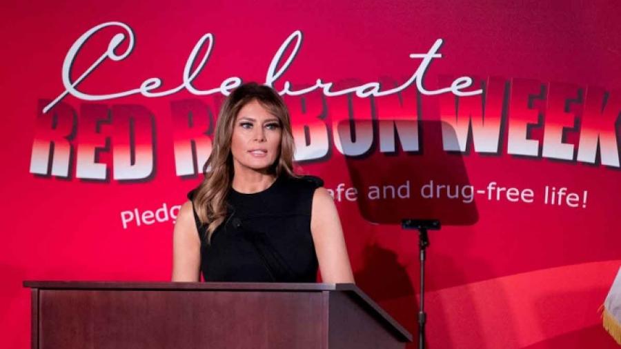 Melania Trump se pronuncia en contra de cigarrillos electrónicos