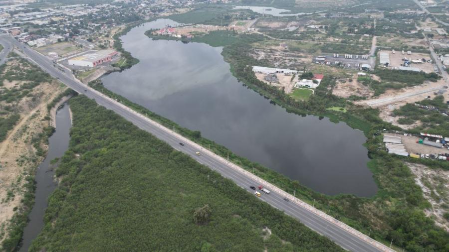 Rescata Gobierno Municipal "El Laguito"; erradica descargas y lirio acuático