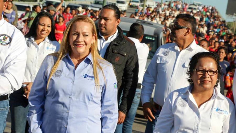 Realizan desfile por 107 Aniversario de la Revoluci&oacute;n Mexicana