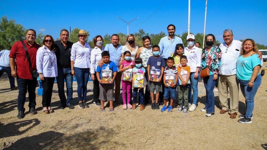 Atiende Alcalde Carlos Peña Ortiz familias del área rural en la zona ribereña