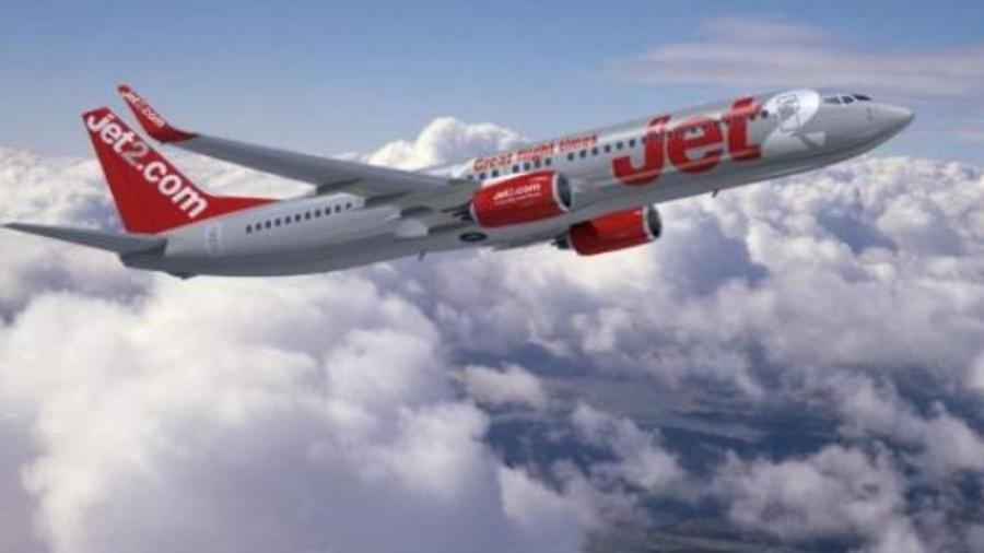 Piloto se desmaya en pleno vuelo y pasajero ayuda al aterrizaje