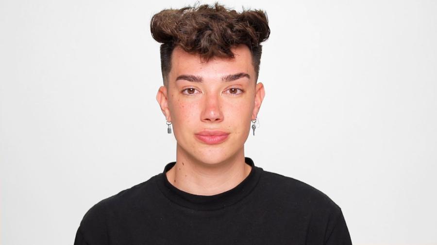 Suspenden canal de James Charles en YouTube por acoso a menores