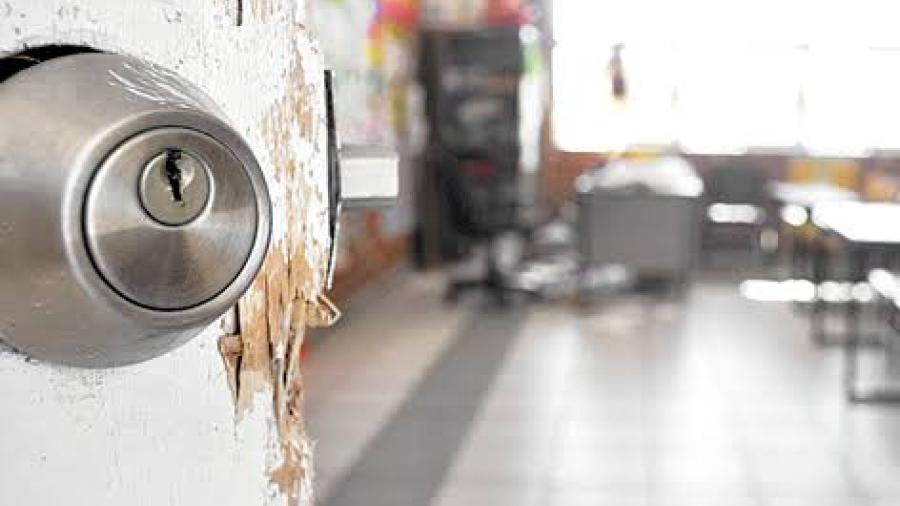 Reportan robos en tres escuelas de Victoria