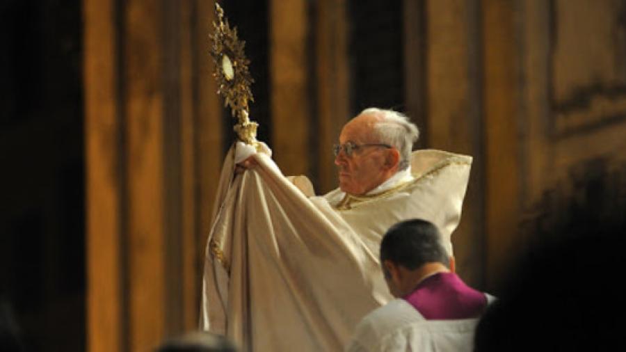 Papa Francisco cambia el día de la procesión de Corpus Christi en Roma