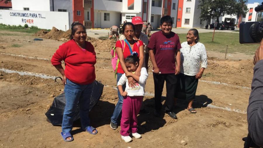 Vecinos piden construcción de escuela