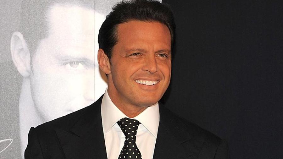 Luis Miguel anuncia lanzamiento de nuevo material