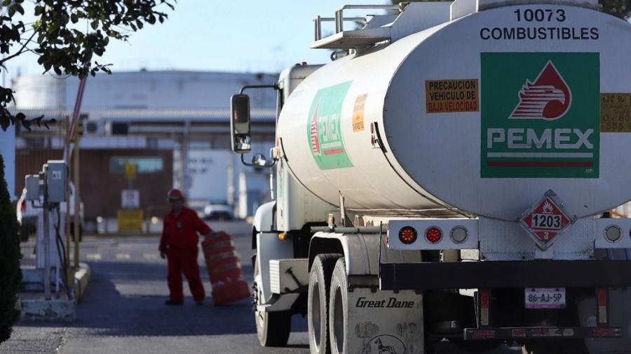 Si hiciera falta gobierno ayudaría a Pemex con deuda: AMLO