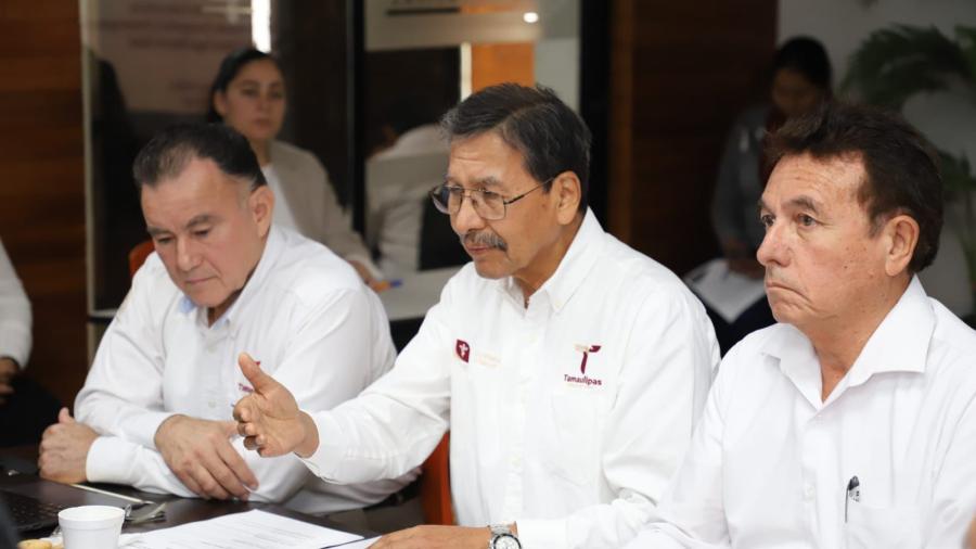 Pide Salud a la población no medicarse y actuar contra el dengue