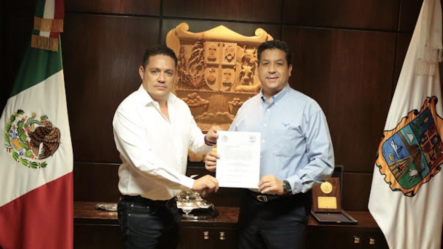 Entrega Gobernador Francisco García Cabeza de Vaca nuevo nombramiento en Secretaría de Salud
