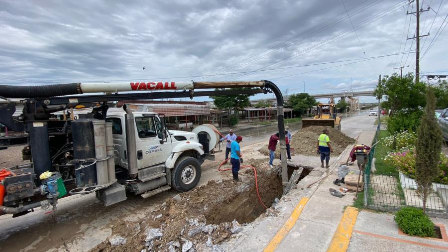 Rehabilita COMAPA más de mil metros de tuberías en lo que va del año