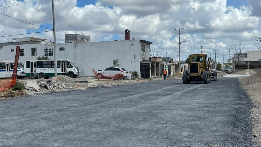 Avanza trabajos de pavimentación en Fraccionamiento Balcones de Alcalá