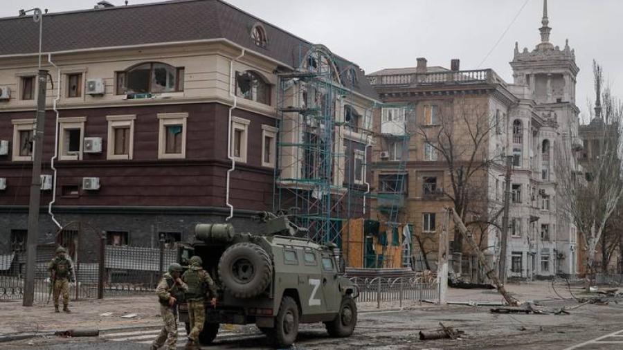 Denuncian que rusos sacaron por la fuerza a 150 niños de Mariúpol