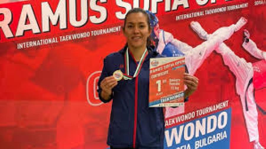 María Espinoza logra el oro en el Abierto de Sofía