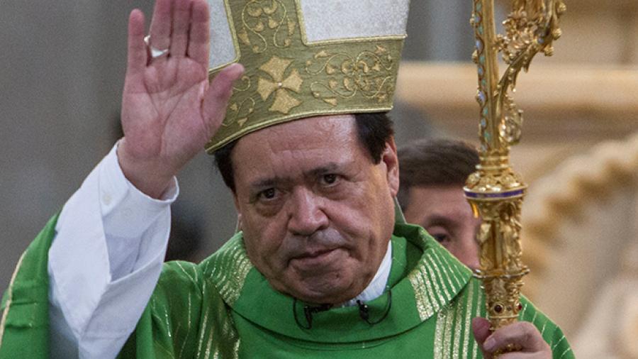 Presenta renuncia Cardenal Norberto Rivera al Papa