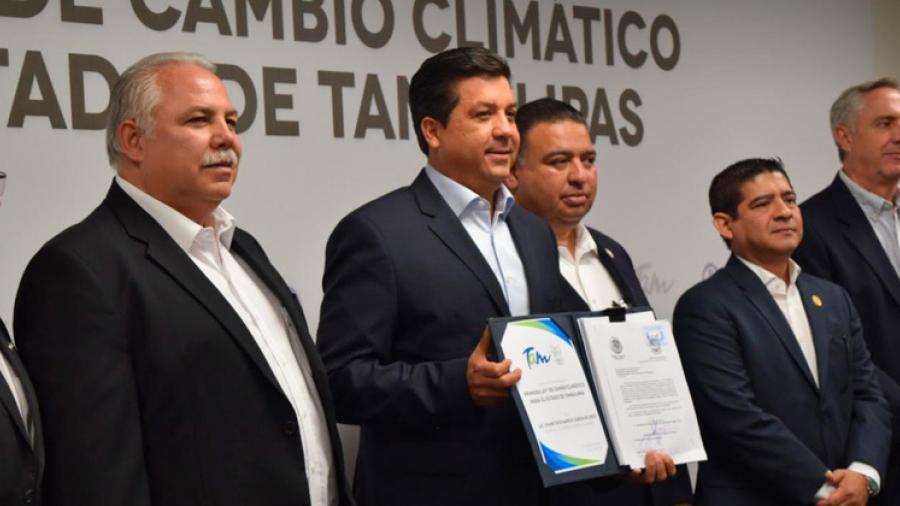 Gobernador presenta primera Iniciativa de Ley de Cambio Climático