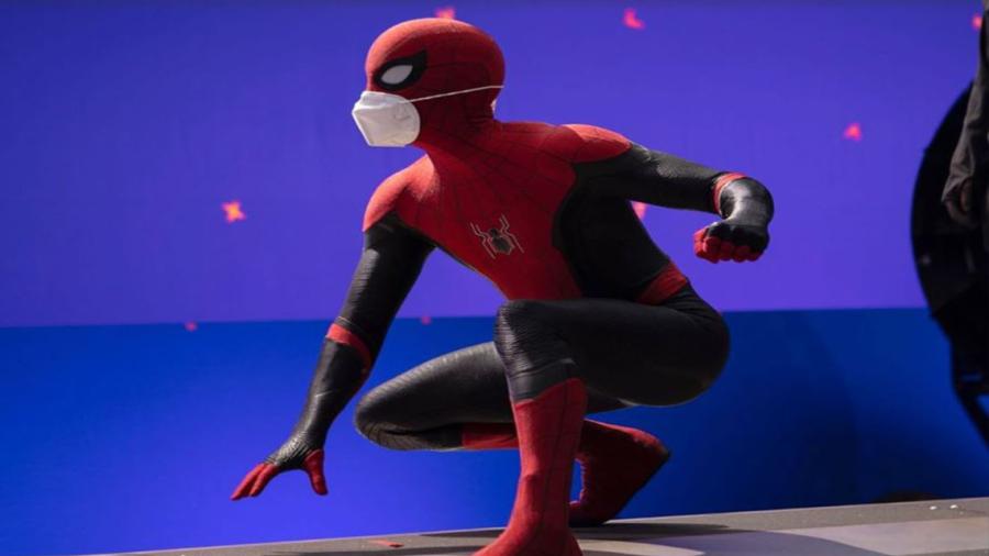 Tom Holland usa dos máscaras en grabaciones de Spider-Man 3