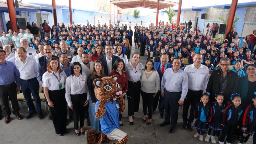 Carmen Lilia Canturosas da inicio a campaña de Vacunación contra el VPH; Nuevo Laredo, único municipio en ofrecer este beneficio gratuito