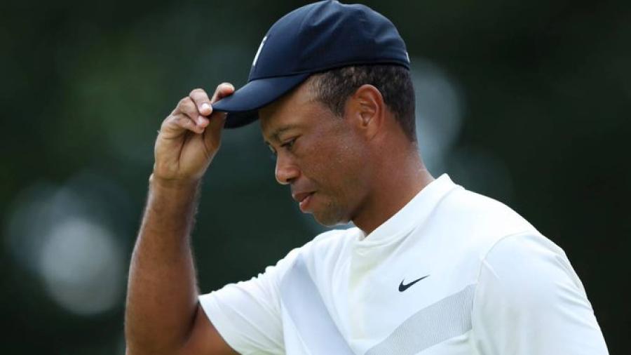 Tiger Woods pone en riesgo su participación en el Tour Championship