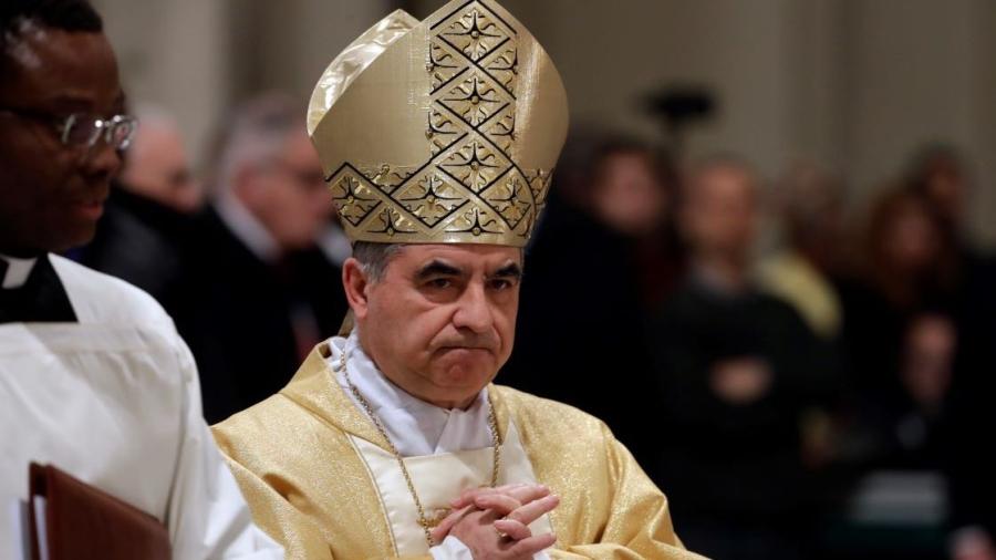 Angelo Becciu, el cardenal vetado por el papa Francisco, renuncia a participar en el cónclave