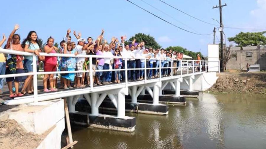 Inauguran puente vehicular “Los Españoles”