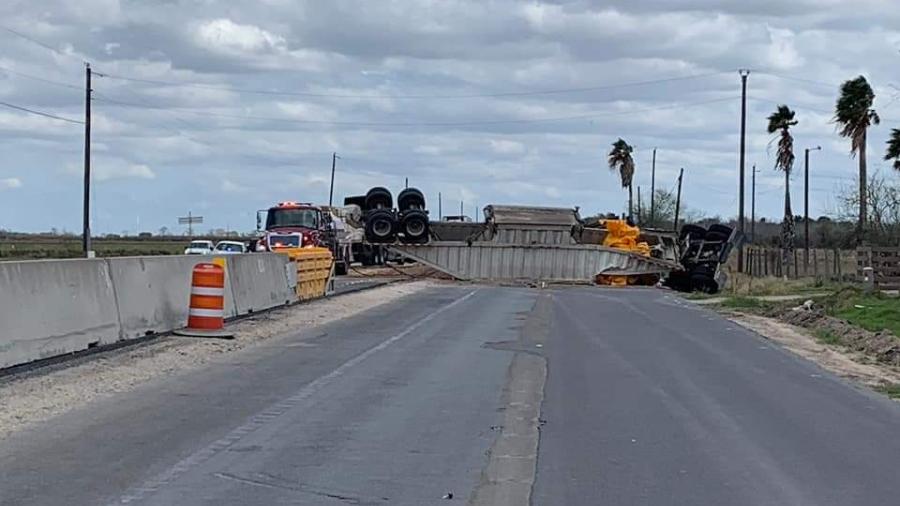 Chocan 2 vehículos en Condado Willacy