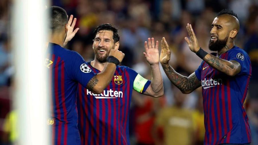 El Barcelona golea 4-0 al PSV en Champions