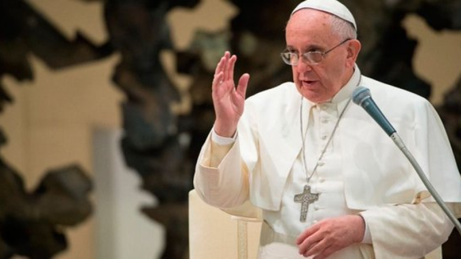 Papa Francisco cuestiona trato a empleadas del hogar