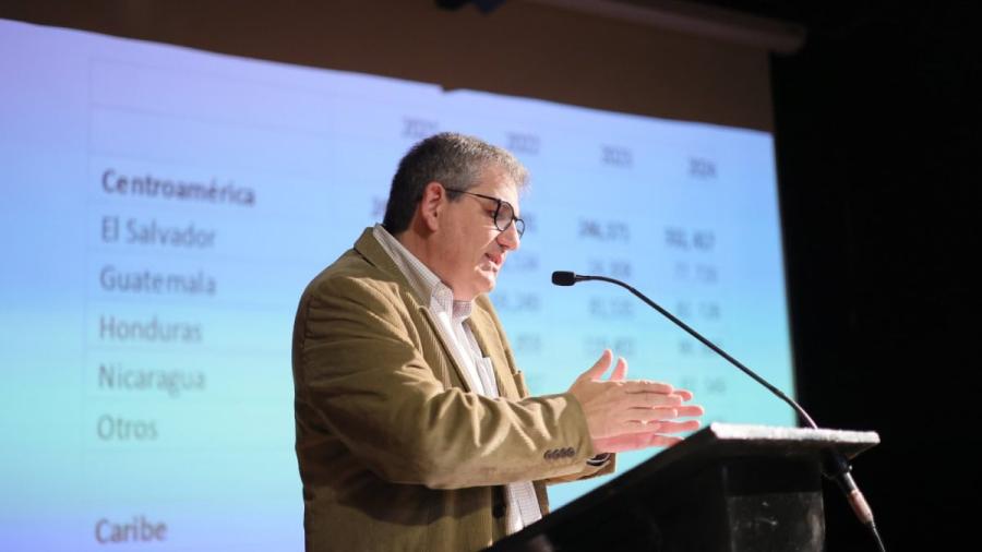 Capacita SEBIEN en respeto a derechos de migrantes