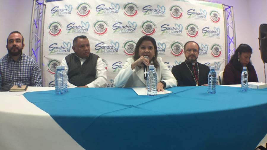 Senadora visita las instalaciones de la casa del migrante en Matamoros