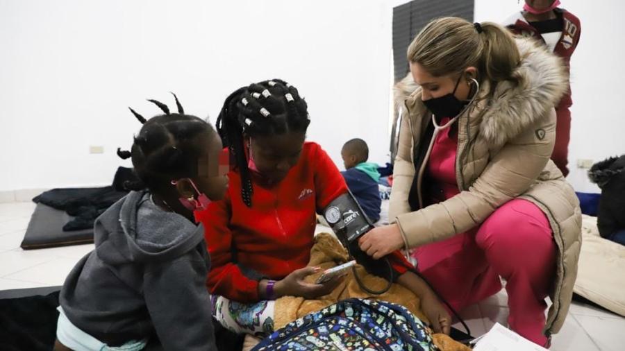 Atiende DIF Reynosa a familias migrantes 