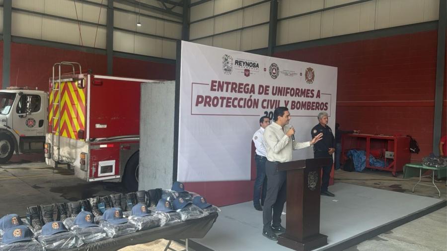 Anuncian aumento salarial para Bomberos