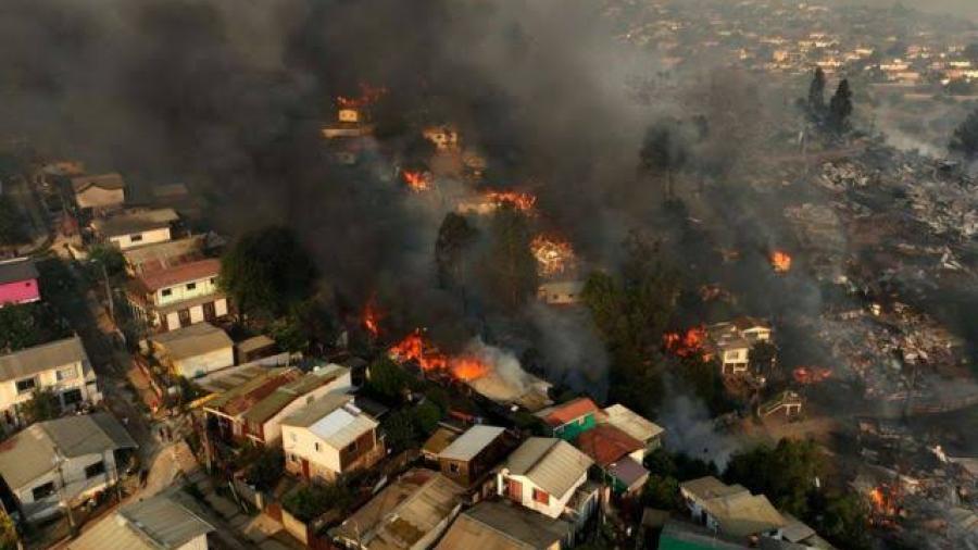 Chile decreta luto nacional; suman 64 muertos por incendios forestales