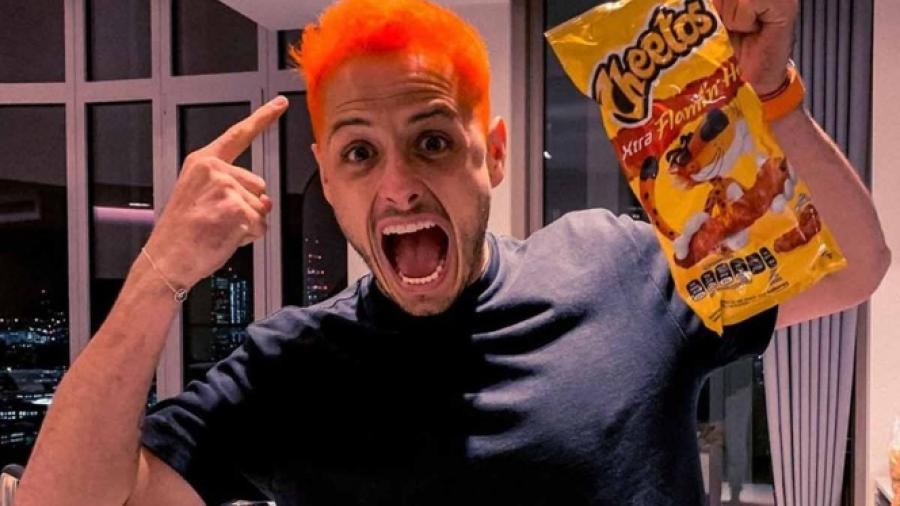 ‘Chicharito’ presume nueva imagen