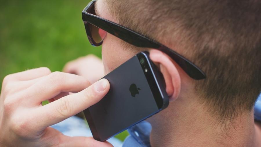 Apple y Samsung demandados por radiación en sus teléfonos