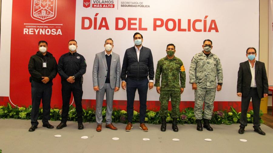 Rinde Carlos Peña homenaje a fuerzas de seguridad en el Día del Policía 
