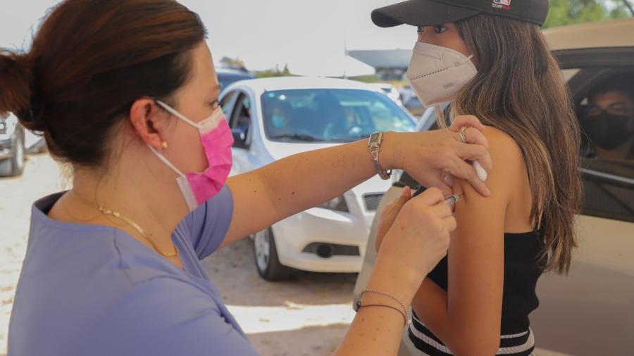 Se coordinan autoridades de Anáhuac NL y Nuevo Laredo para aplicación de vacunas