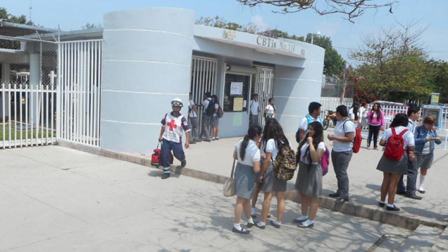 Reportan probable incendio en CBTis 119