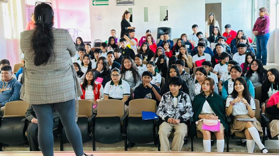 Capacita Gobierno Municipal emprendedores y empleados en pro del crecimiento profesional y personal