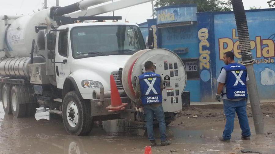 Aporta Gobierno de Reynosa soluciones al drenaje sanitario