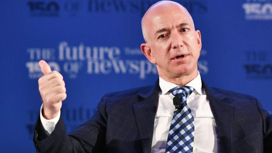 Jeff Bezos se convierte en la primera persona en acumular 200 mil mdd