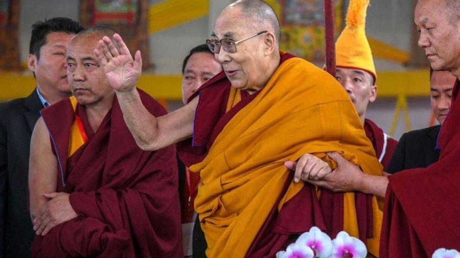 Mejora salud del Dalai Lama tras hospitalización