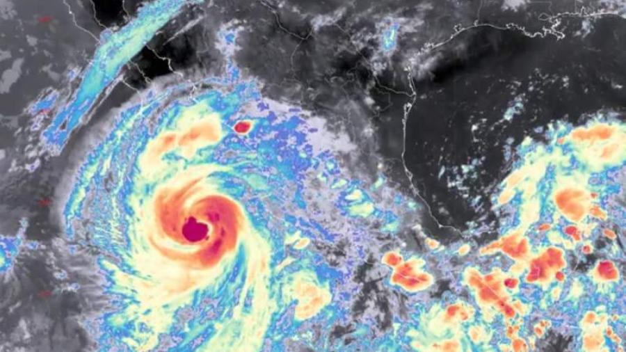 Huracán Priscila se intensifica a categoría 2; activa alertas en el Pacífico mexicano