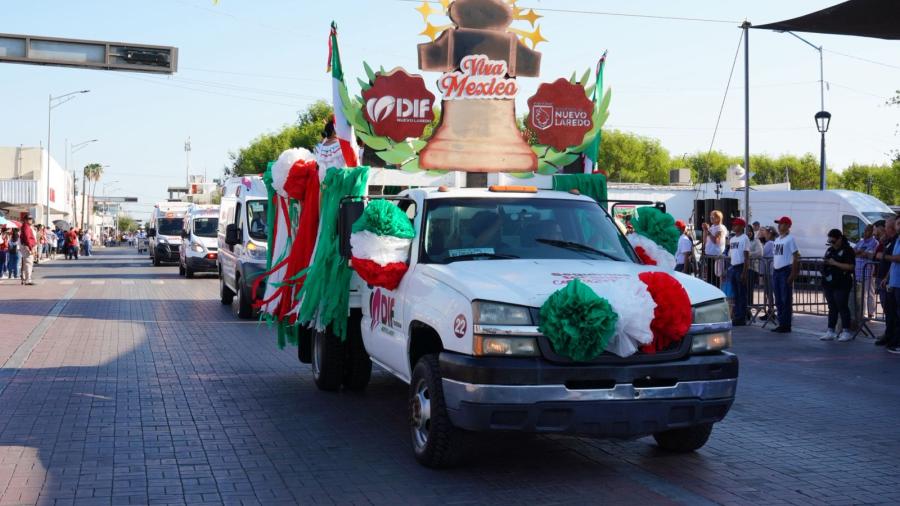 Nuevo Laredo celebra con orgullo el desfile por el 215 aniversario de la Independencia de México