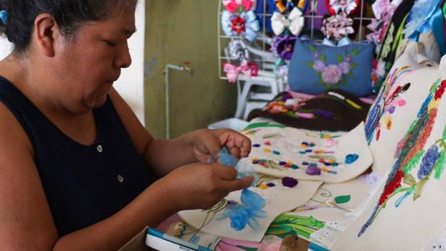 Ayuntamiento firme con apoyo a artesanos del municipio