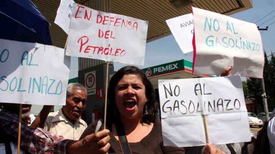 Meade: No se dará marcha atrás al ajuste en el precio de las gasolinas