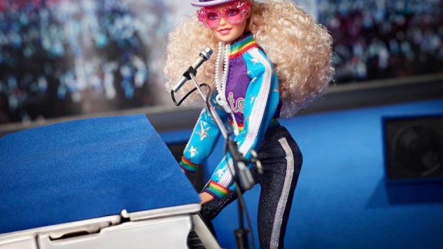 Mattel crea Barbie con vestimenta de Elton John