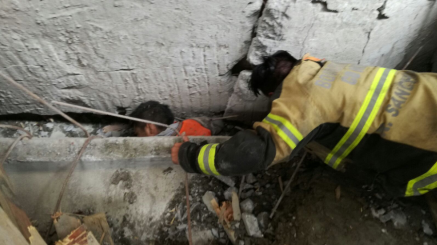 Colapso de estructuras dejan seis muertos y más de 20 heridos