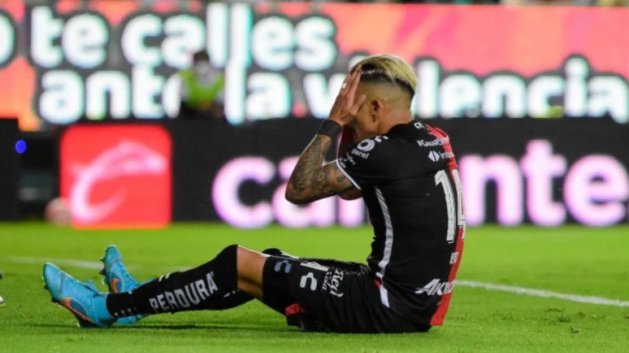 ¡Le dan un 'baile' al bicampeón! León golea 4-2 al Atlas 